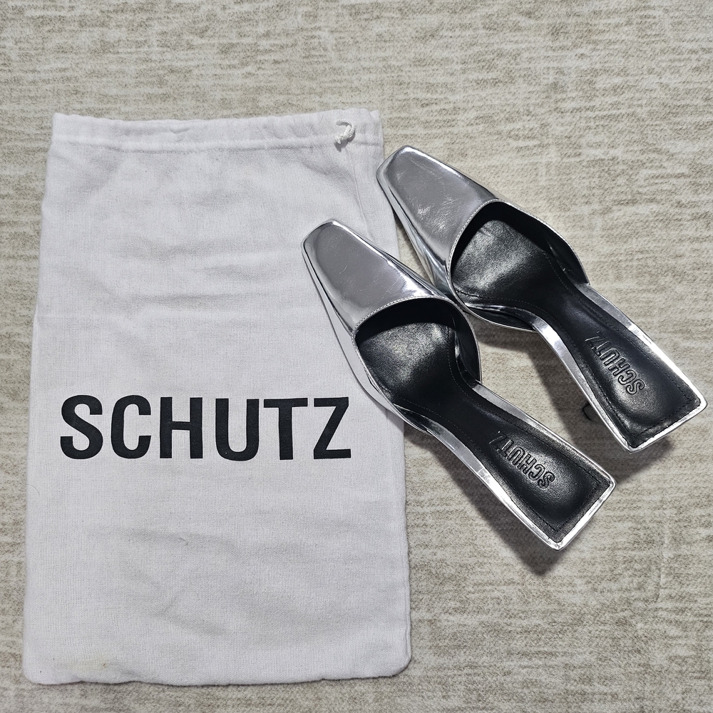 Rosie Pump Schutz Silver Square-Toe Heels